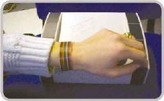 Bracelet transpondeur pour contr�le d'acc�s